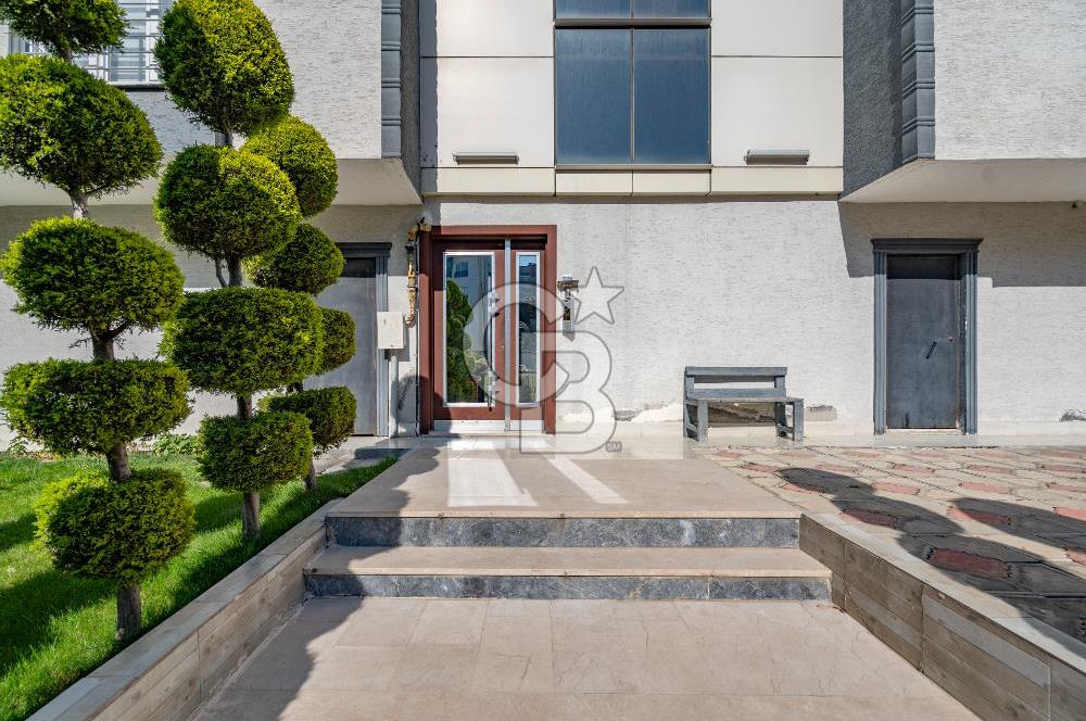 Güzelyalı Eğitim Mahallesinde Deniz Manzaralı Havuzlu Sitede 2+1