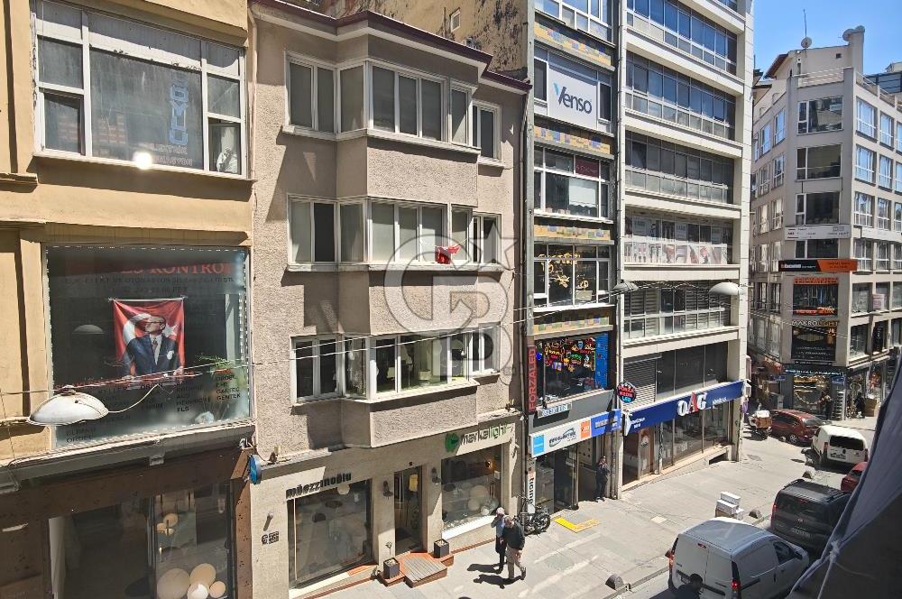 ŞİŞHANE OKÇU MUSA CADDESİ ÜZERİNDE 130M2, BOŞ OFİS KATI