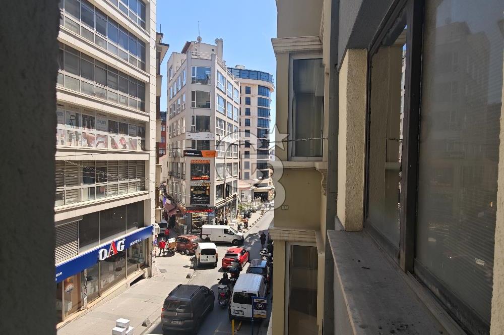 ŞİŞHANE OKÇU MUSA CADDESİ ÜZERİNDE 130M2, BOŞ OFİS KATI