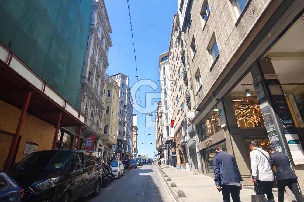 ŞİŞHANE OKÇU MUSA CADDESİ ÜZERİNDE 130M2, BOŞ OFİS KATI