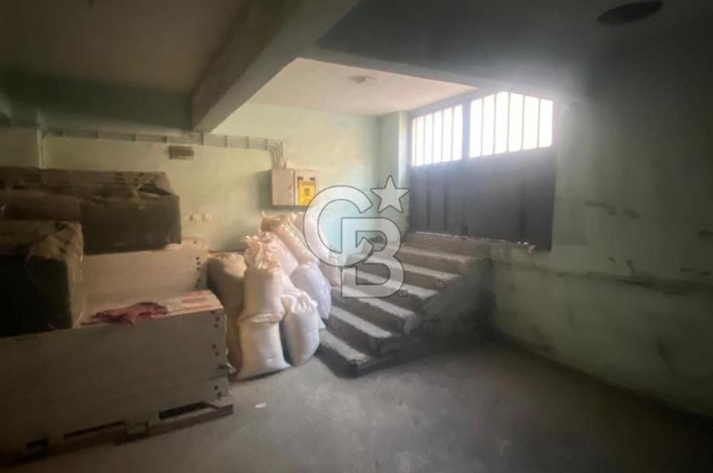 KÜÇÜKBALIKLIDA CADDE ÜZERİ 4 KATLI SATILIK ATÖLYE