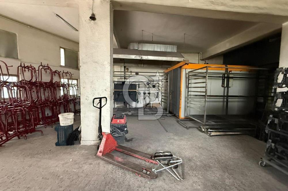KÜÇÜKBALIKLIDA CADDE ÜZERİ 4 KATLI SATILIK ATÖLYE