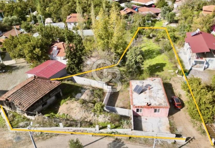 MUĞLA KÖYCEĞİZ ZEYTİNALANI MAHALLESİNDE KARGİR EV VE AVLUSU
