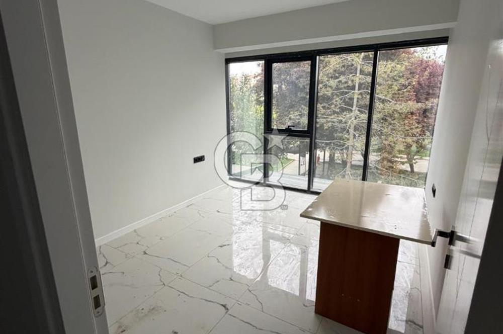 İSTASYON CADDESİ'NDE OTURUMA HAZIR MODERN 1+1 KİRALIK OFİS