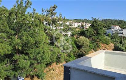 Akbükte Kiralık Deniz Manzaralı 3+1 Bahçe Tripleks