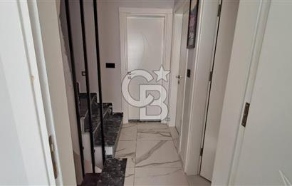 Akbükte Kiralık Deniz Manzaralı 3+1 Bahçe Tripleks