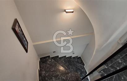 Akbükte Kiralık Deniz Manzaralı 3+1 Bahçe Tripleks