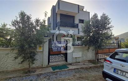 Akbükte Kiralık Deniz Manzaralı 3+1 Bahçe Tripleks