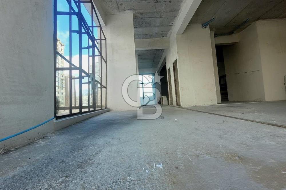 DİAMOND YAŞAMKENT 'TE GENİŞ BAHÇE ALANLI 180 m2 DÜKKAN