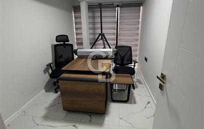 İSTASYON CADDESİ'NDE OTURUMA HAZIR MODERN 1+1 KİRALIK OFİS