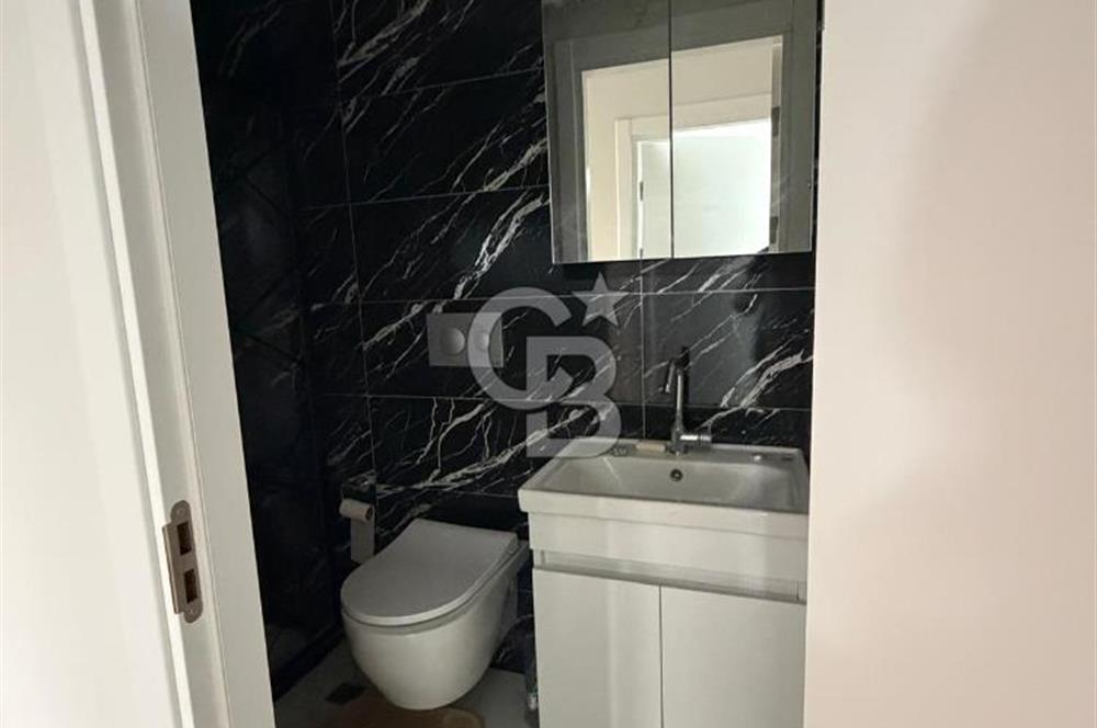 İSTASYON CADDESİ'NDE OTURUMA HAZIR MODERN 1+1 KİRALIK OFİS