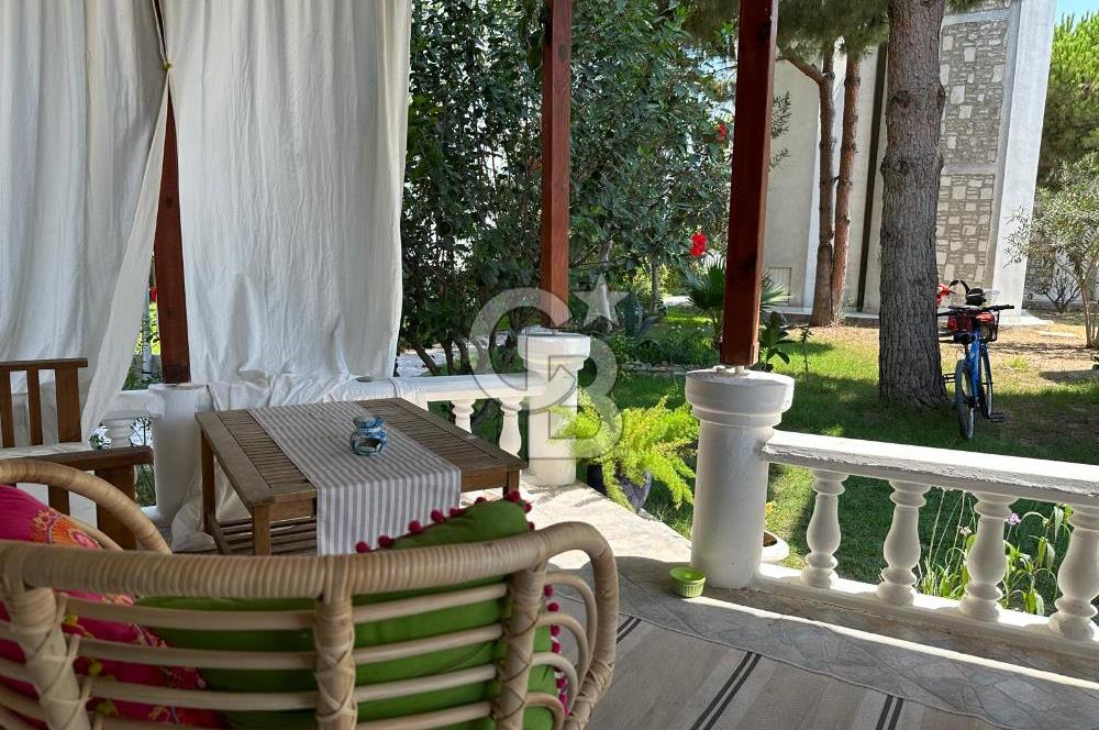 MUĞLA MİLAS GÖKOVA SİTEDE SATILIK 3+1 EŞYALI VİLLA