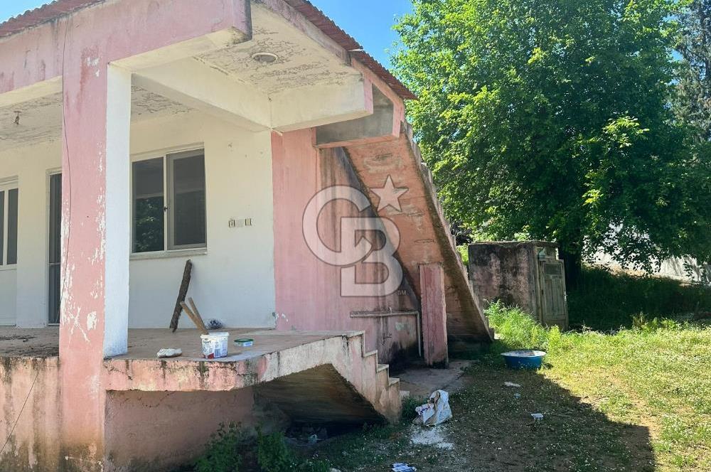 MUĞLA KÖYCEĞİZ ZEYTİNALANI MAHALLESİNDE KARGİR EV VE AVLUSU