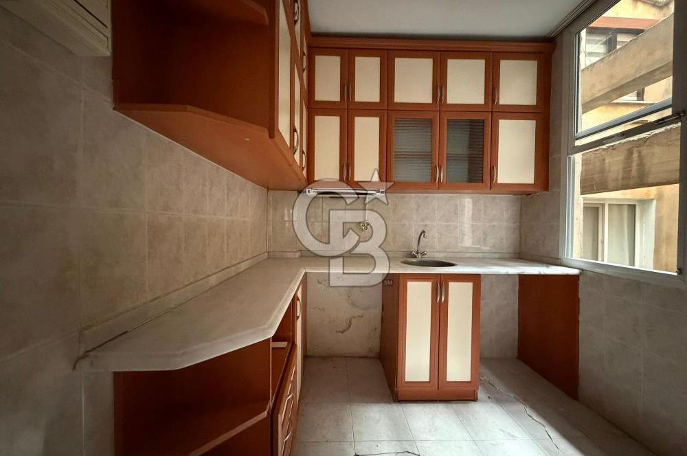 KARŞIYAKA LİSESİ ÖNÜ&İZBAN YAKINI 2+1 ARA KAT BALKONLU DAİRE