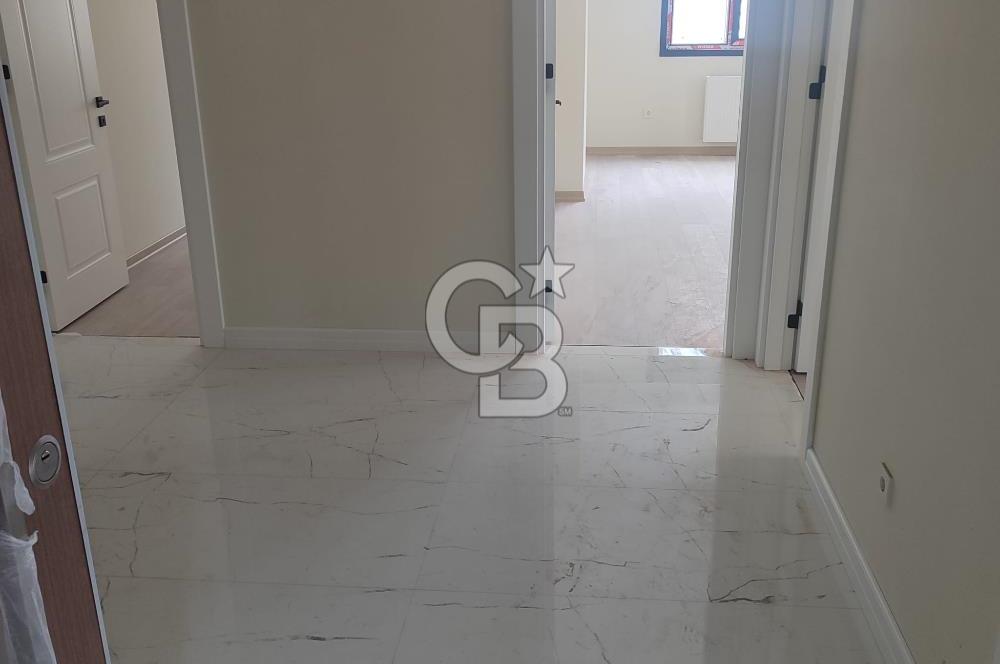 SATILIK MALTEPE MİNİBÜS YOLUNDA 3+1 YENİ BİNA