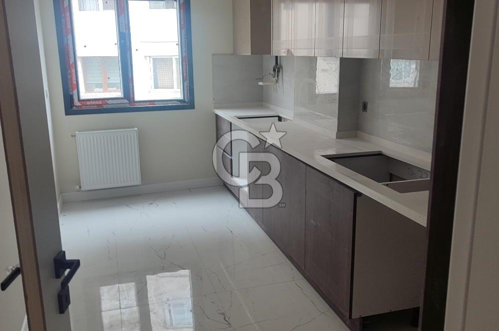 SATILIK MALTEPE MİNİBÜS YOLUNDA 3+1 YENİ BİNA
