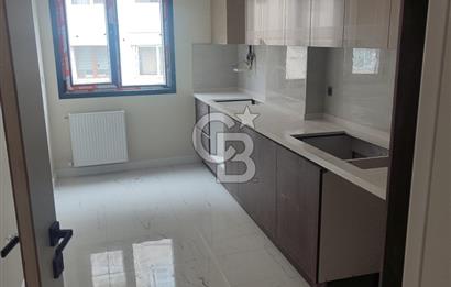 SATILIK MALTEPE MİNİBÜS YOLUNDA 3+1 YENİ BİNA