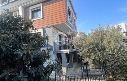 Urla Zeytinalanın da 4+1 Deniz Manzaralı Satılık Villa