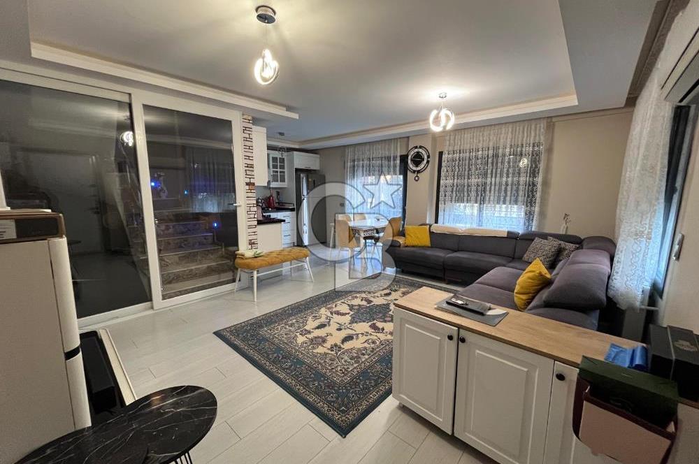 Urla Zeytinalanın da 4+1 Deniz Manzaralı Satılık Villa