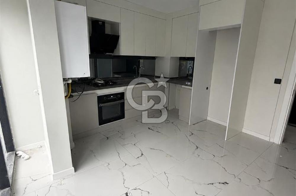 İSTASYON CADDESİ'NDE OTURUMA HAZIR MODERN 1+1 KİRALIK OFİS