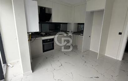 İSTASYON CADDESİ'NDE OTURUMA HAZIR MODERN 1+1 KİRALIK OFİS