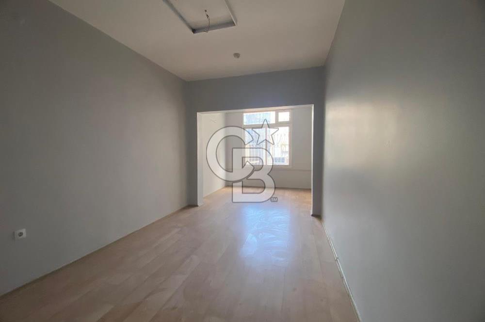 Karşıyaka Çarşı da 300 M2 Kiralık İşyeri