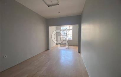 Karşıyaka Çarşı da 300 M2 Kiralık İşyeri