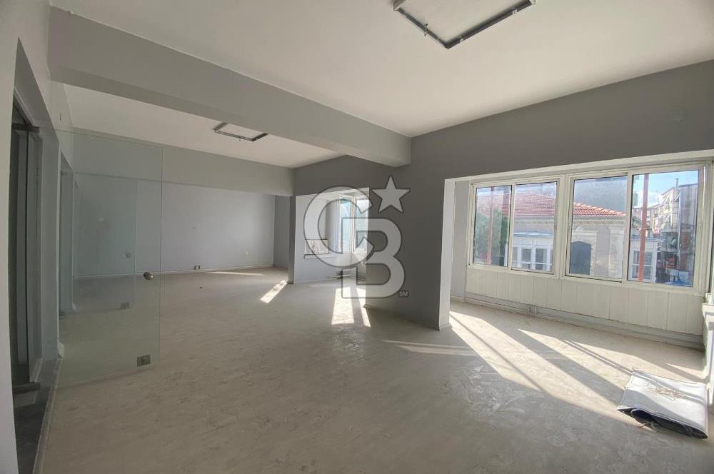Karşıyaka Çarşı da 300 M2 Kiralık İşyeri