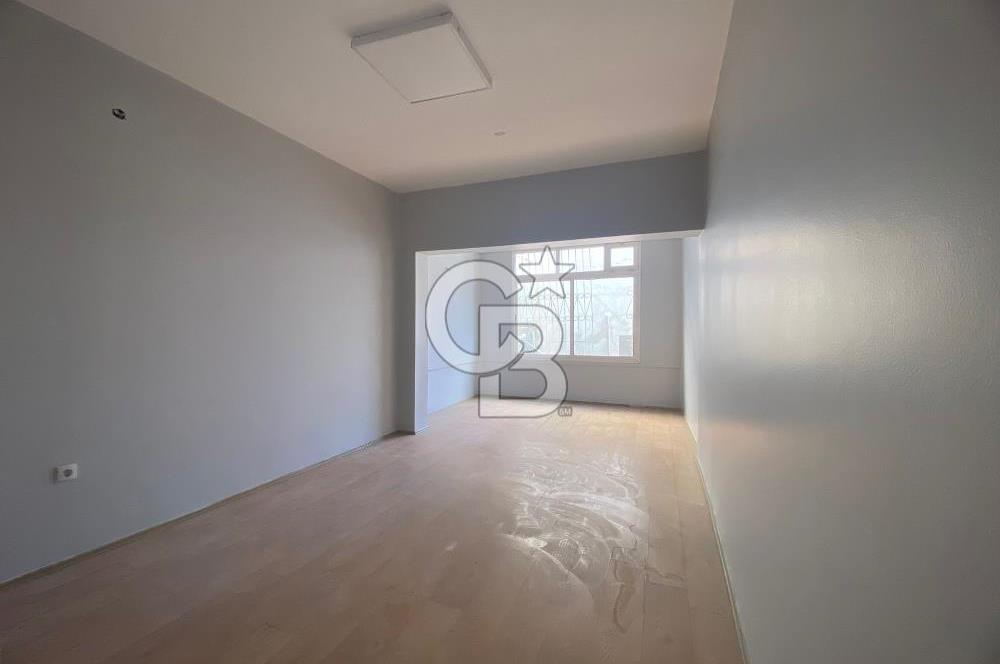 Karşıyaka Çarşı da 300 M2 Kiralık İşyeri
