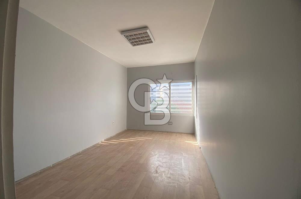 Karşıyaka Çarşı da 300 M2 Kiralık İşyeri