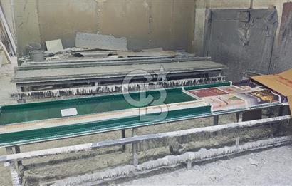 SATILIK 1. KAT POLYESTER ATÖLYESİ ÖN CEPHE ÇAMLITEPE CADDESİ
