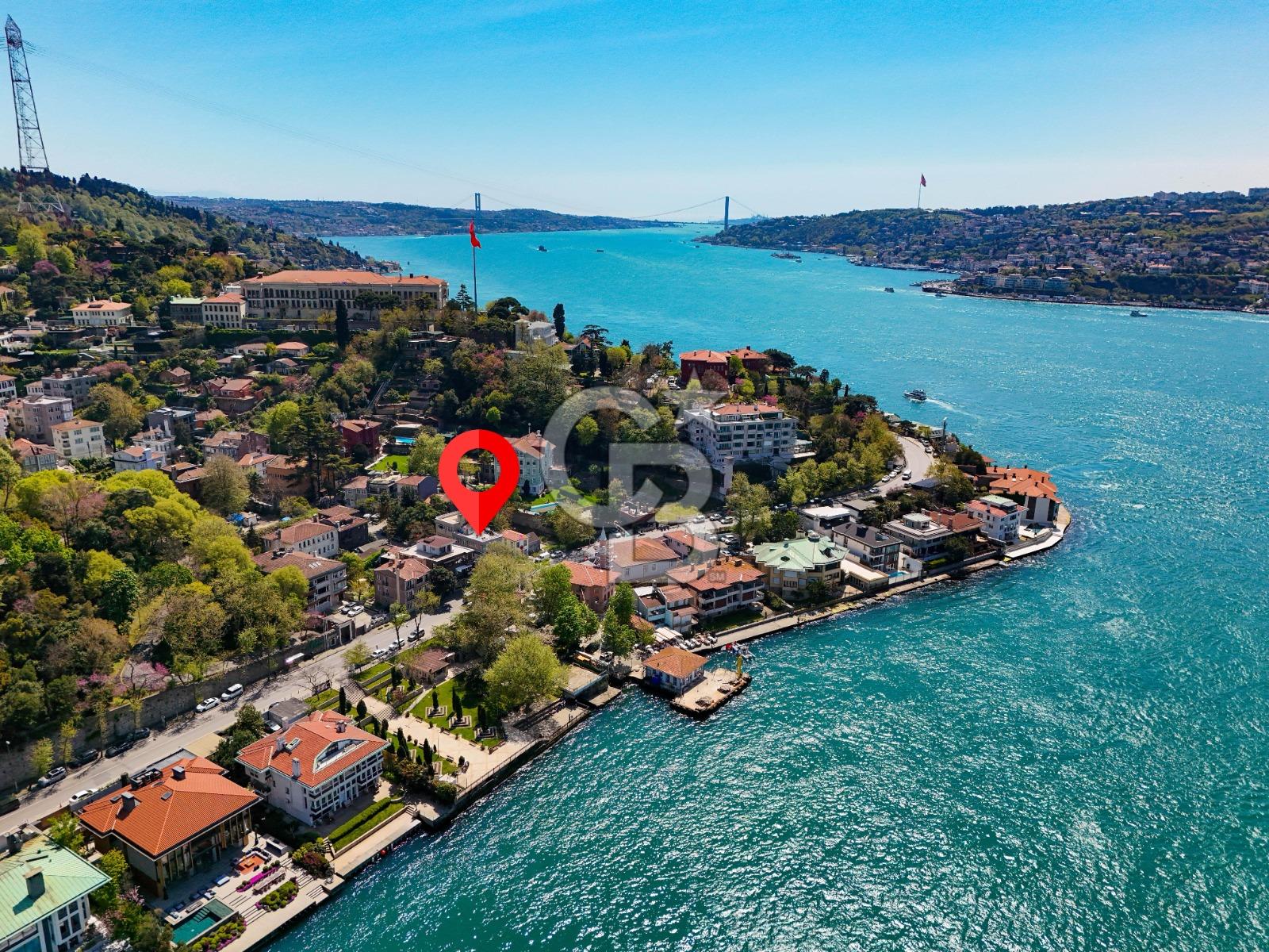 Kandilli Sahilde Satılık 4 katlı Yol Yalısı