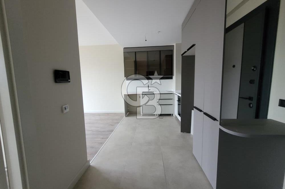 BORDO YAŞAM 'DA ÖN PEYZAJ CEPHE 7/24 GÜVENLİK K.YÜZME HAVUZU 1+1