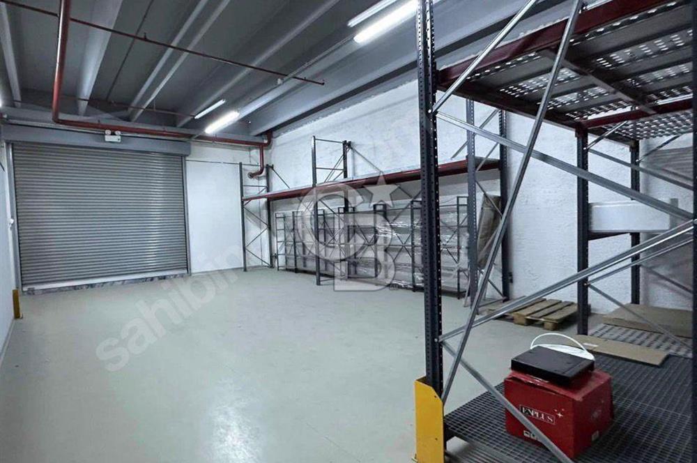 Gaziemir'de 1500 M2 Üretim,Depo, Ofis Ve Showroom