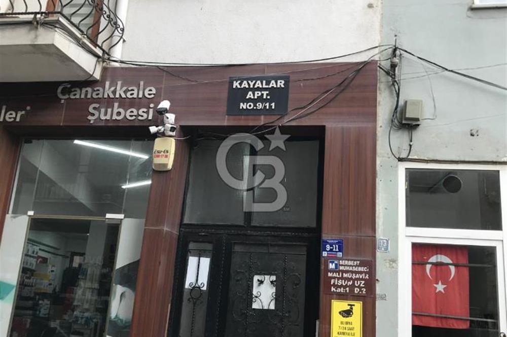 ÇANAKKALE MERKEZ NAMIKKEMAL' DE EŞYALI SATILIK 2+1 DAİRE