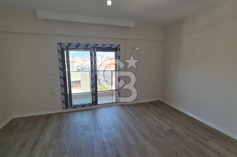 Karşıyaka Aksoy'da Yeni Binada Modern 3+1 Daire, Denize 100 M.