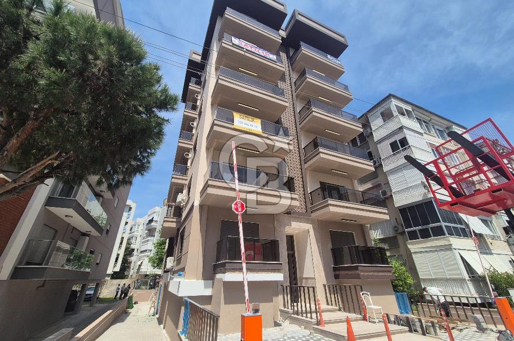 Karşıyaka Aksoy'da Yeni Binada Modern 3+1 Daire, Denize 100 M.