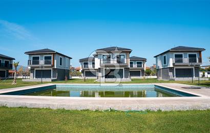 Denize Yakın , Site İçi , Havuzlu , Güvenlikli Lüks Villa
