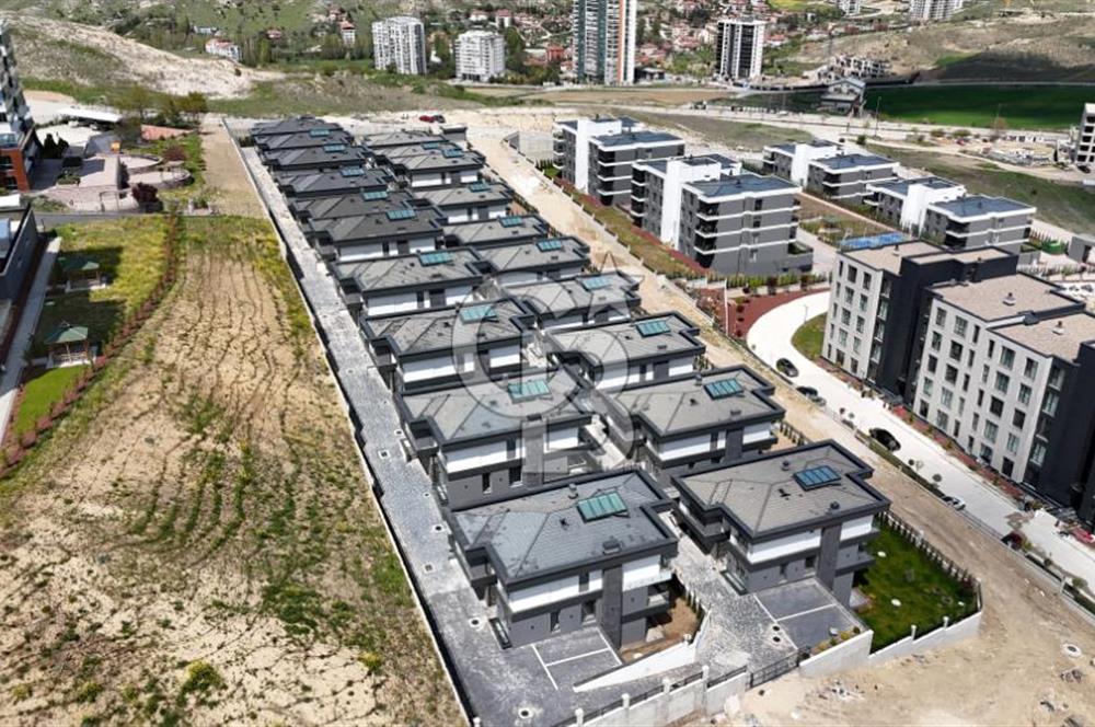 SAKA VİLLA SİTESİNDE SATILIK 6+2 VİLLA