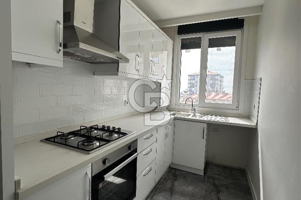 Kadıköy Erenköyde Merkezi Konumda 3+1 95 m² Ferah Daire
