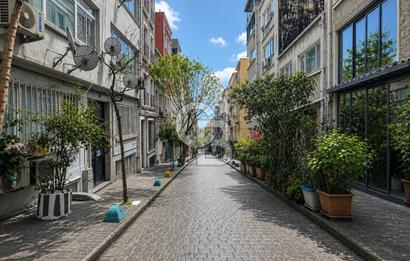 Taksim ve Cihangir'e Yürüme Mesafesi-Satılık 1+1 | Airbnb Uygun