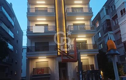 Karşıyaka Aksoy'da Yeni Binada Modern 3+1 Daire, Denize 100 M.
