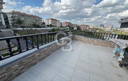 Seyranbağlarında Manzarası Kapanmaz Geniş Teraslı 5+1 Satılık Daire