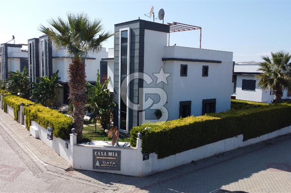 Güzelbahçe Kahramandere'de Fırsat Havuzlu 4+2 Lüks Villa