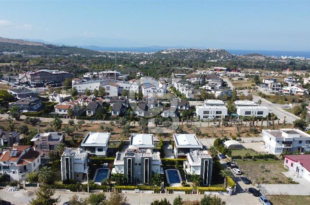 Güzelbahçe Kahramandere'de Fırsat Havuzlu 4+2 Lüks Villa