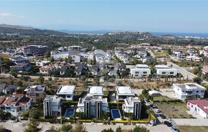 Güzelbahçe Kahramandere'de Fırsat Havuzlu 4+2 Lüks Villa