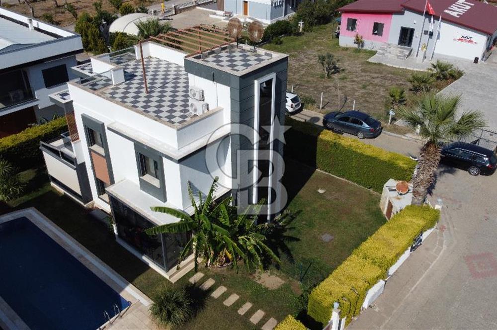 Güzelbahçe Kahramandere'de Fırsat Havuzlu 4+2 Lüks Villa