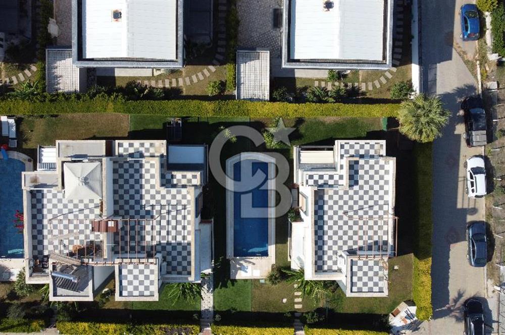 Güzelbahçe Kahramandere'de Fırsat Havuzlu 4+2 Lüks Villa