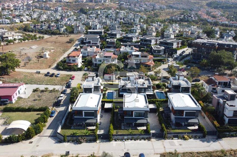 Güzelbahçe Kahramandere'de Fırsat Havuzlu 4+2 Lüks Villa