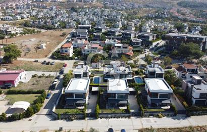 Güzelbahçe Kahramandere'de Fırsat Havuzlu 4+2 Lüks Villa
